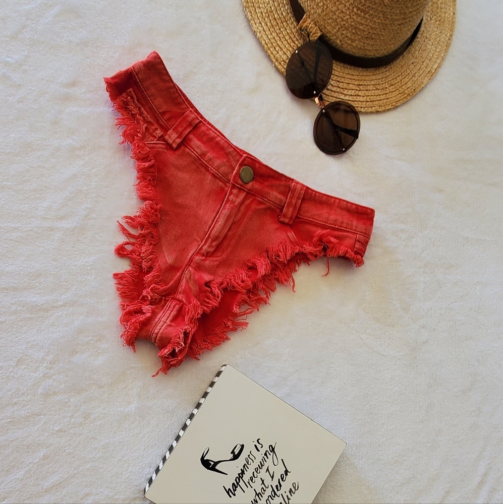 WOMEN SHORTS